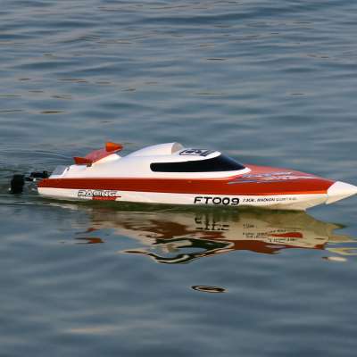 Łódź zdalnie sterowana na pilota RC FT009 pomarańczowa