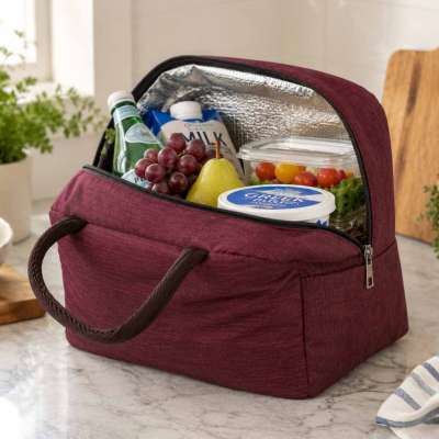 Insulated lunch bag red
