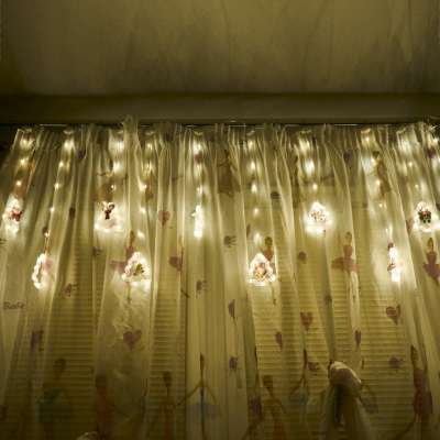 Lampki LED kurtyna z obrazkami w choinkach 3m