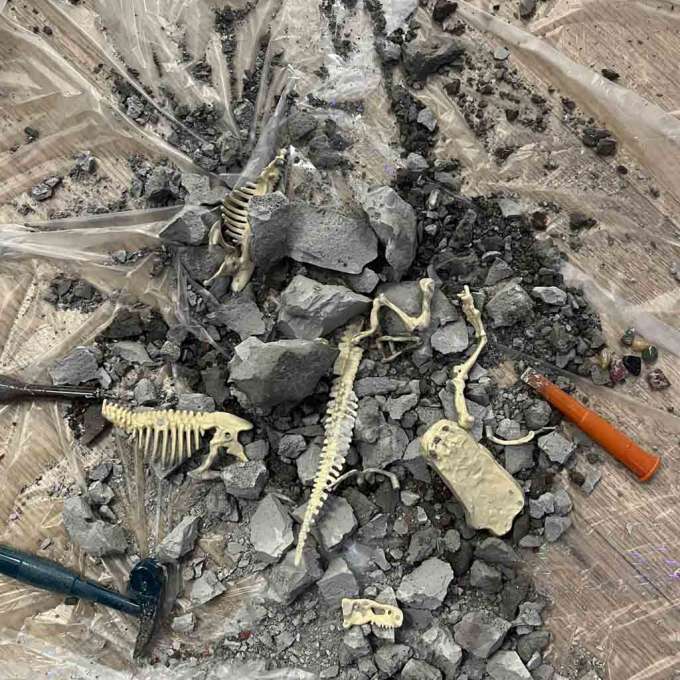 Educational science set volcano experiment dinosaur fossil
