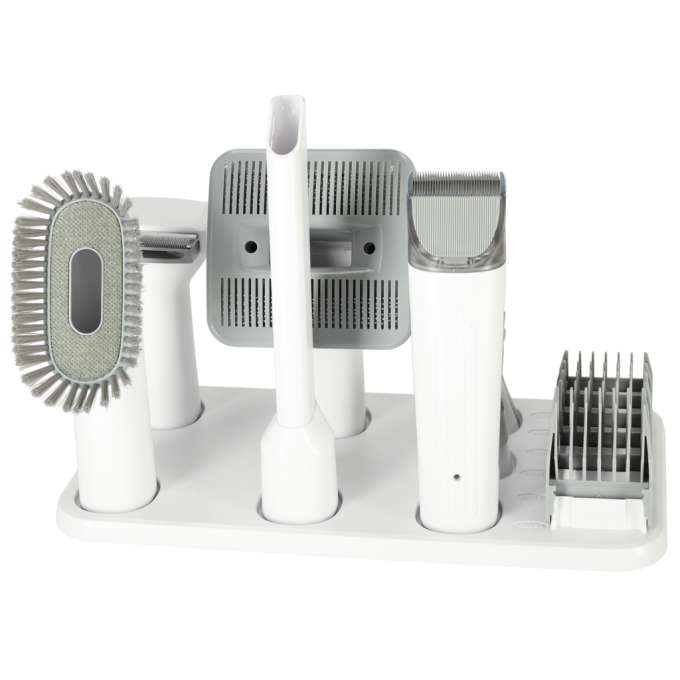 Pet hair vacuum cleaner grooming