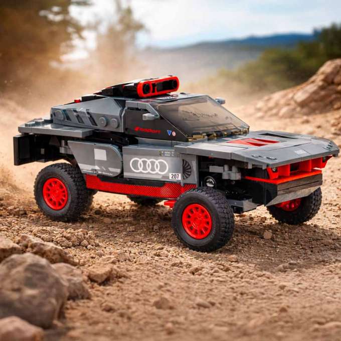Samochód Rastar 10120  Audi RS Q e-tron 1:30 klocki 376el.