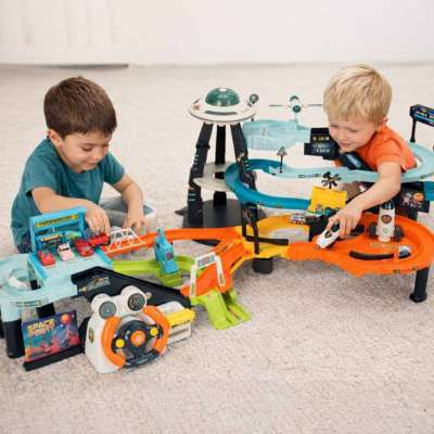Space car track multi-level steering wheel