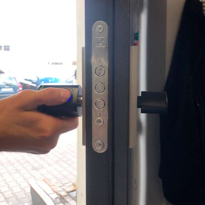Zamek elektroniczny wkładka do drzwi na kod odcisk palca bluetooth