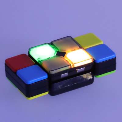 LED puzzle cube arcade game