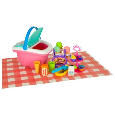 Picnic basket ice cream parlour desserts food victuals snacks for a picnic