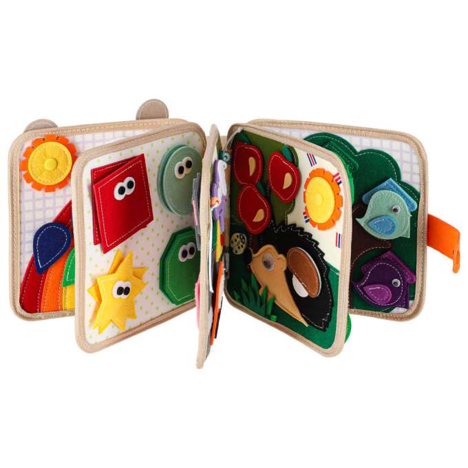 3D felt educational giraffe booklet