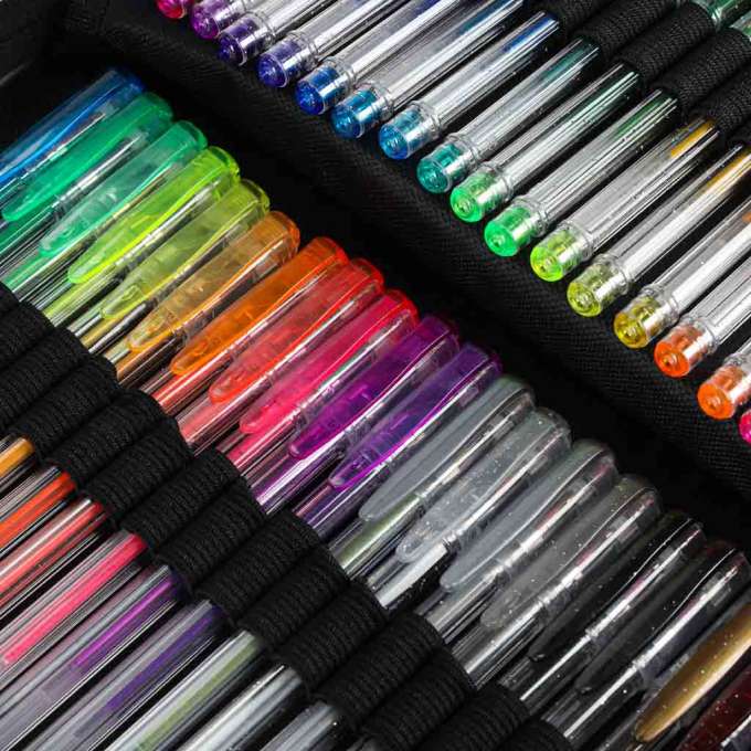 Coloured gel pens in a case 100pcs + 100 caps