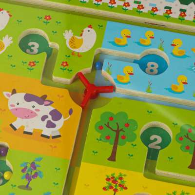 Gra labirynt magnetyczna planszowa drewniana do podróży farma 2 graczy