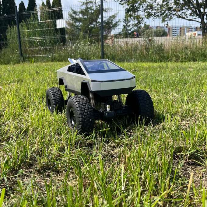RC Pickup Truck Climbing Vehicle 1:8 2.4G