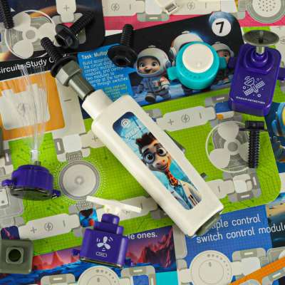 Small electronics electrician educational set 12 cards 58 elements