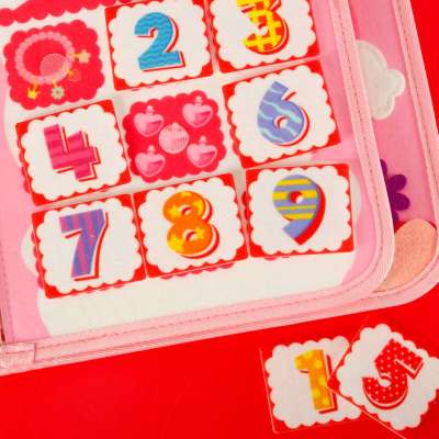 Tablica manipulacyjna sensoryczna montessori walizka plecak różowa