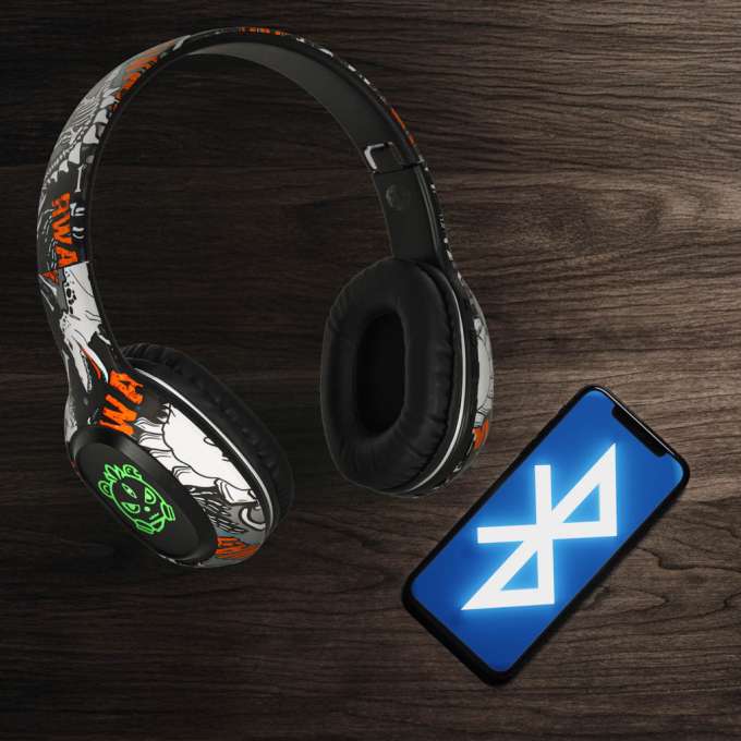 Wireless Bluetooth RGB Gaming Sport 200mAh black over-ear headphones