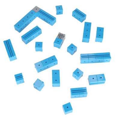 Magnetic Building Blocks Race Track and Trains Set 140 Pieces