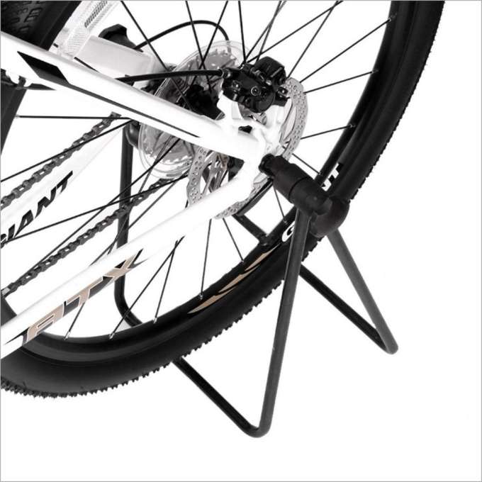 Rear wheel folding service bicycle stand